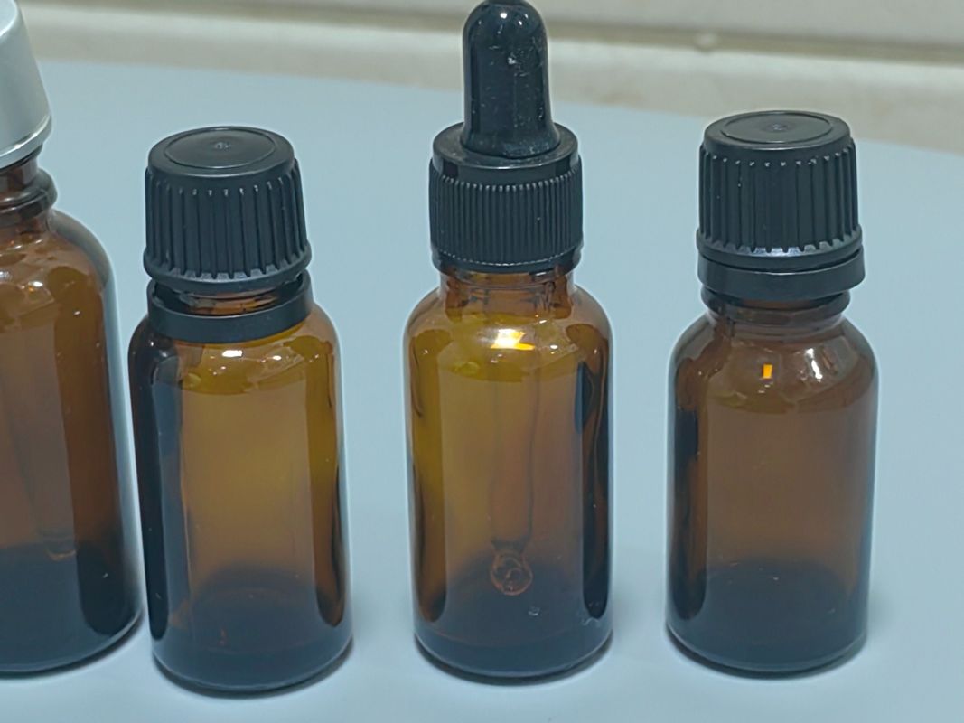 ขายร้อน ขนาดว่าง หรูหรา แอมเบอร์ สีน้ําตาล 10ml 15ml 20ml 30ml 50ml 60ml กระป๋องน้ํามันอีเซนเซียลแก้วสําหรับซีรั่ม