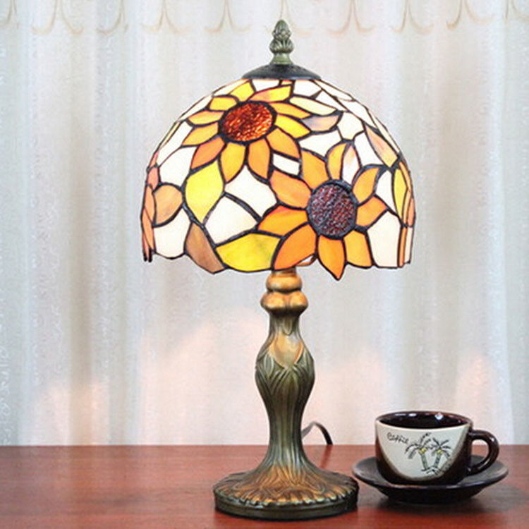 European flower retro creative nostalgia คาเฟ่ ห้องนอน ห้องนั่งเล่น ห้องอ่าน ไฟโคมไฟ โคมไฟโต๊ะ โคมไฟห้องนอนหรู