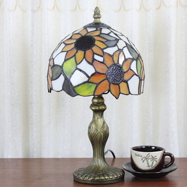 European flower retro creative nostalgia คาเฟ่ ห้องนอน ห้องนั่งเล่น ห้องอ่าน ไฟโคมไฟ โคมไฟโต๊ะ โคมไฟห้องนอนหรู